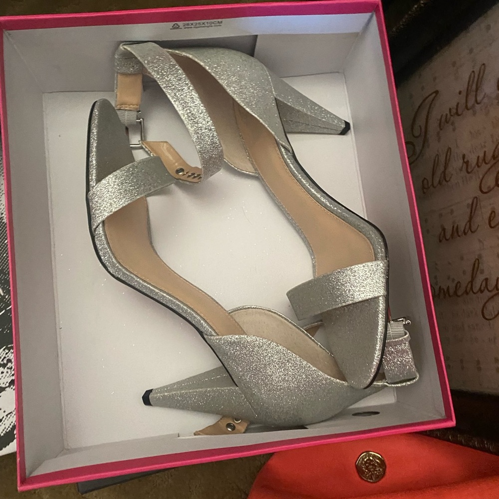 Vince Camuto Heels